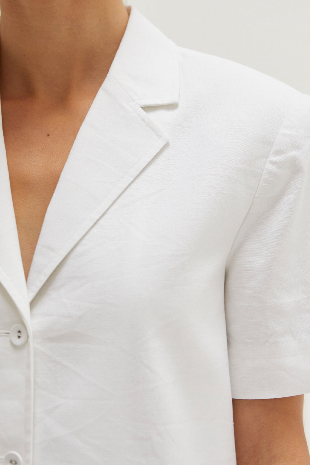 Short Sleeve Blazer/ White